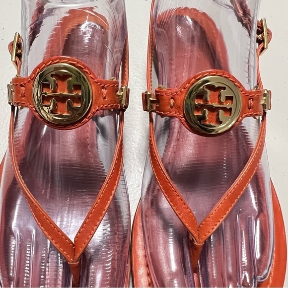 Tory Burch Ali Leather Sandals - Picture 4 of 13